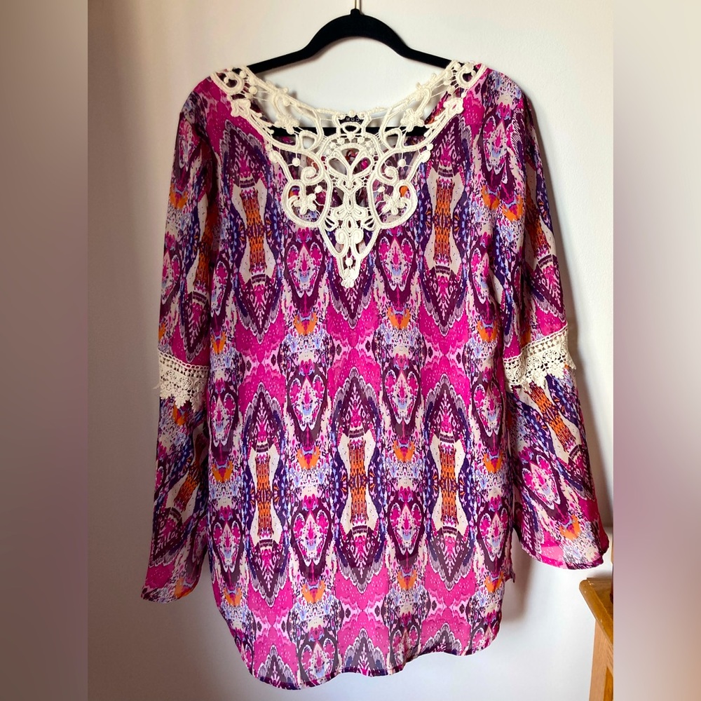 Women’s Tunic Size Small